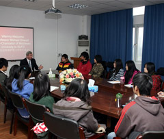 英国密德萨斯大学校长来访